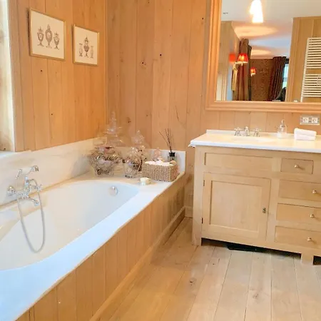 Villa 63 - Luxurious Town With Big Garden In Old Knokke-Heist